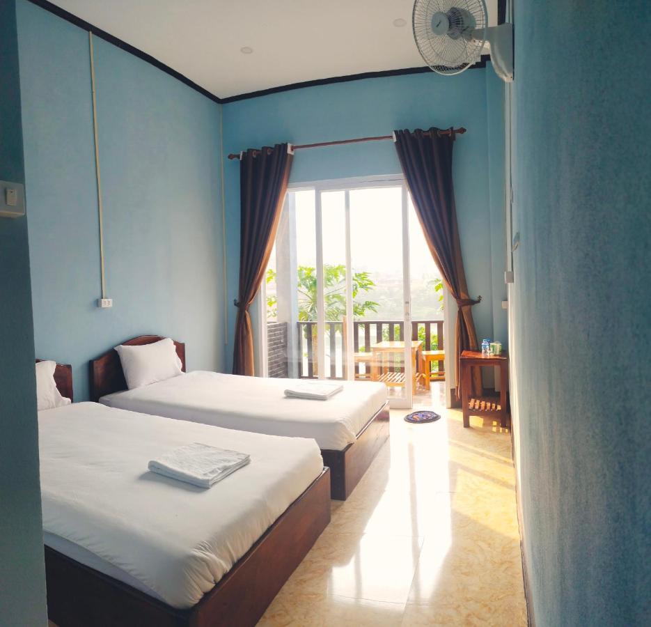 Arthith Guesthouse Nong Khiaw Room photo